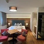 Matthias 公寓式酒店 3*
