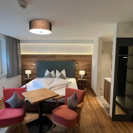 Matthias Aparthotel 3*